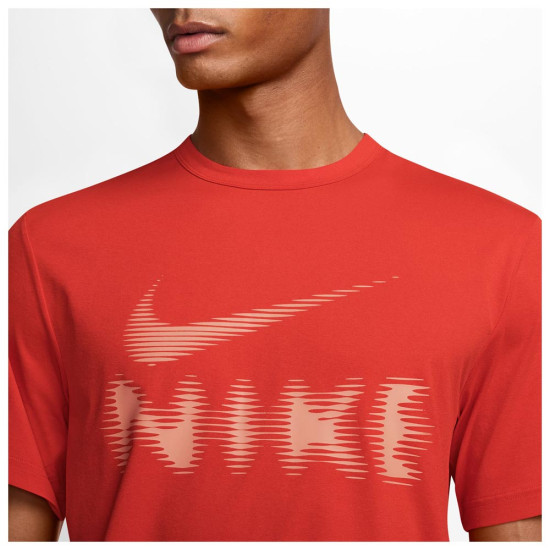 Nike Ανδρική κοντομάνικη μπλούζα Hyverse Dri-FIT UV Versatile Tee